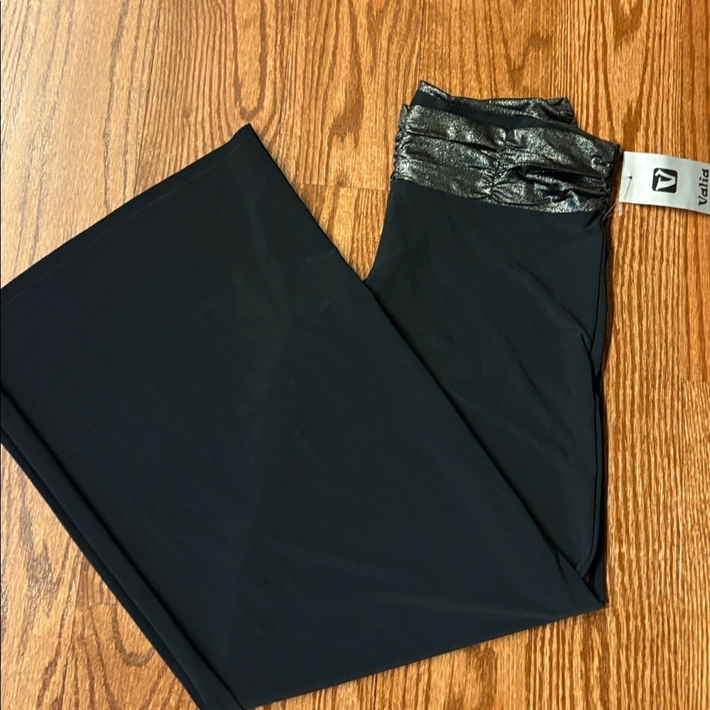 NWT women’s Black wide leg stretch party Pants wide metallic waist pull on Med